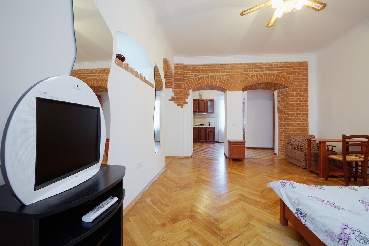 Apartment On Staroyevreiska,5 리비프 외부 사진